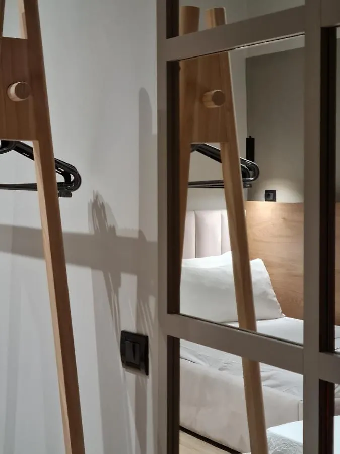 Tam Serviced Studio Apartment Myslym Shyri No1 Tiran